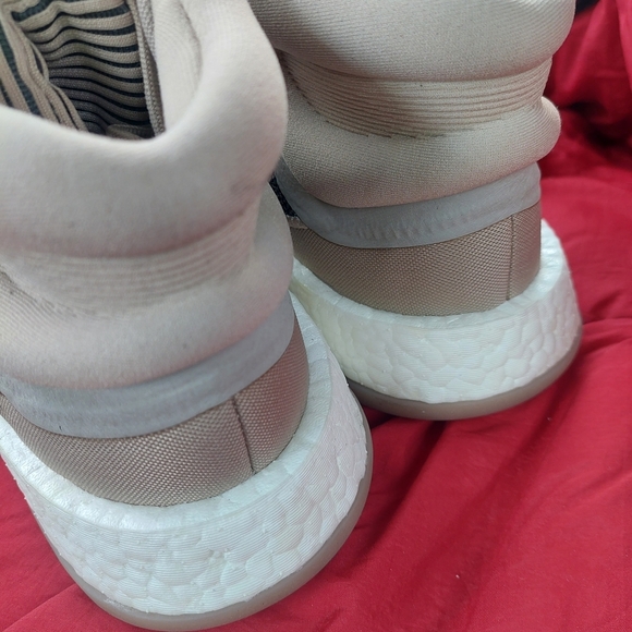 Adidas Cream and Gray High-Top Sneakers Marquee BOOST Men Sz 9 Basketball (D) main image 8